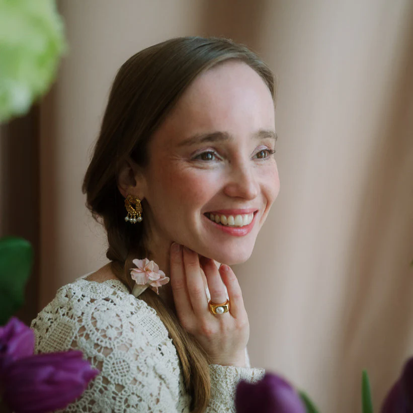 LYNGSTAD // Ohrstecker mit 5 zarten Süßwasserperlen - Image 3