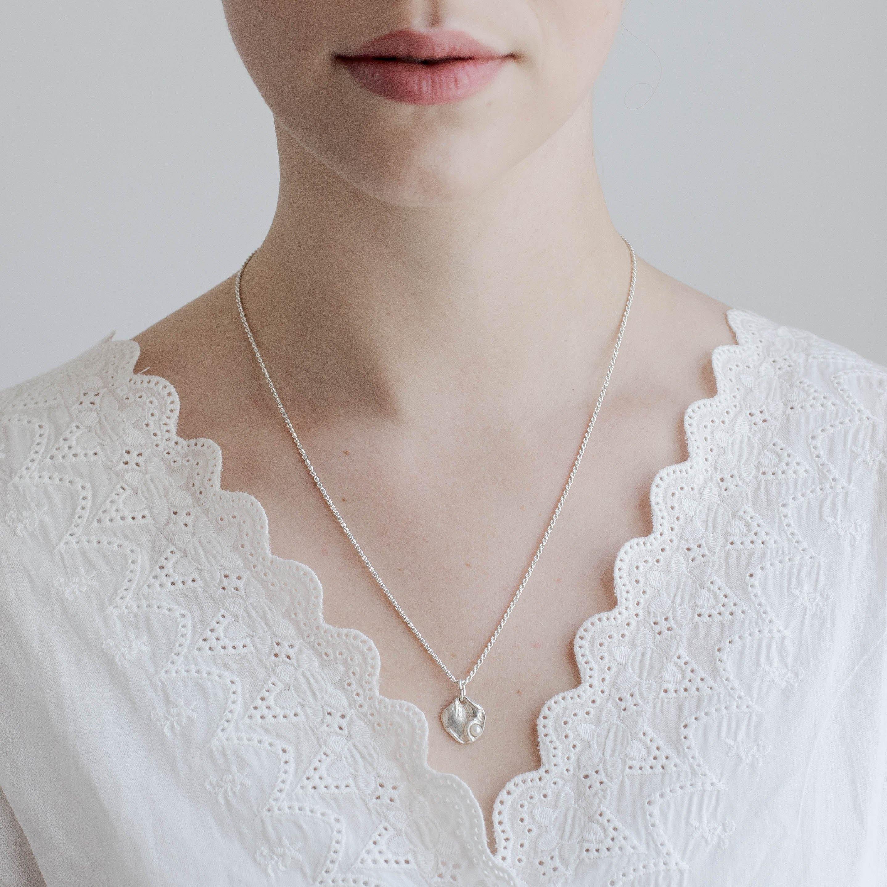 FJONE // Anhänger aus Sterlingsilber in Blattform (ohne Kette) - Image 3