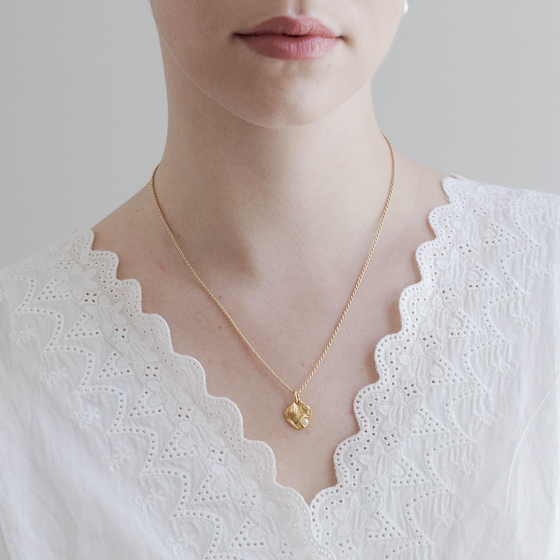 FJONE // Anhänger vergoldet in Blattform (ohne Kette) - Image 6