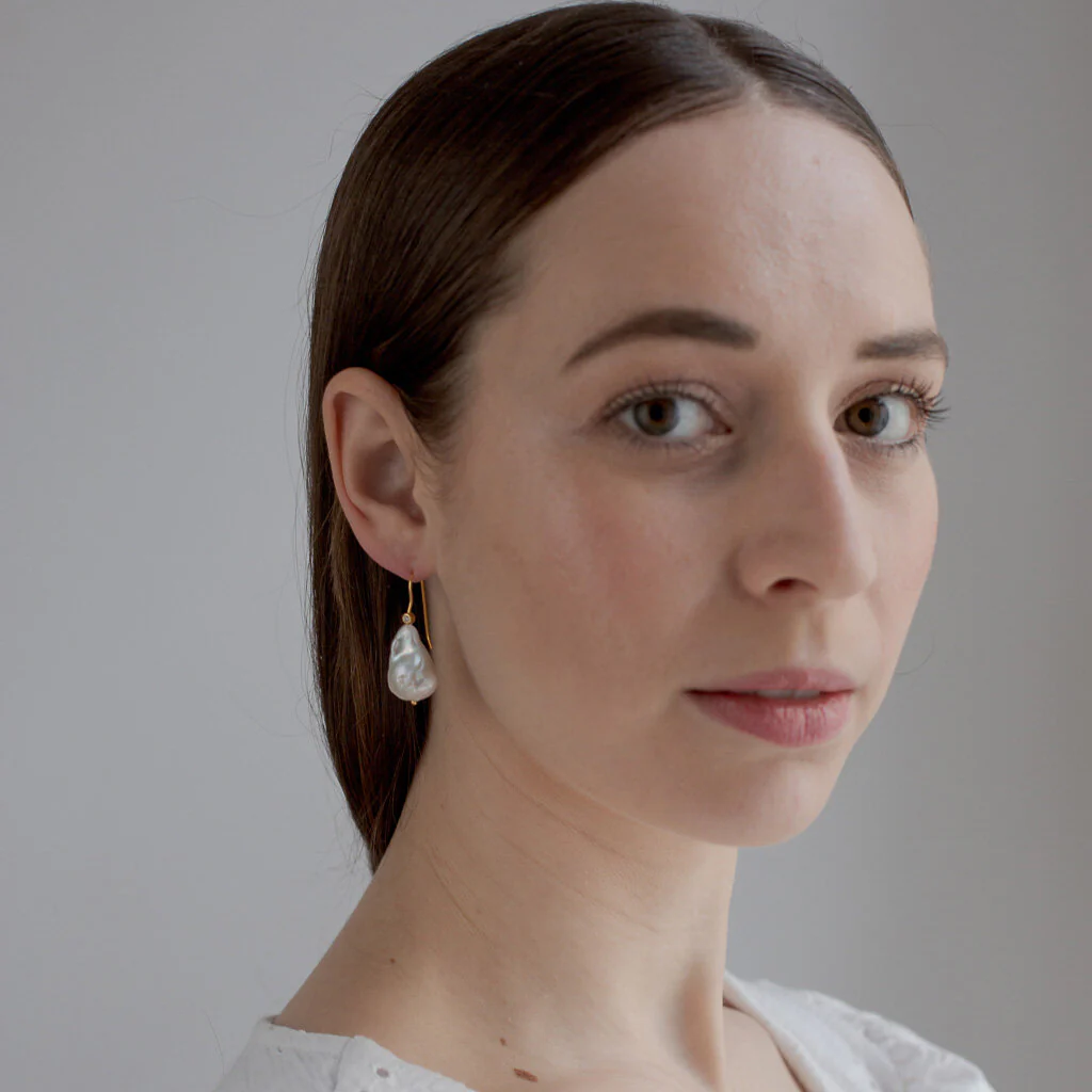 LACURA // Ohrringe mit Zirkonia und Barockperlen - Image 5