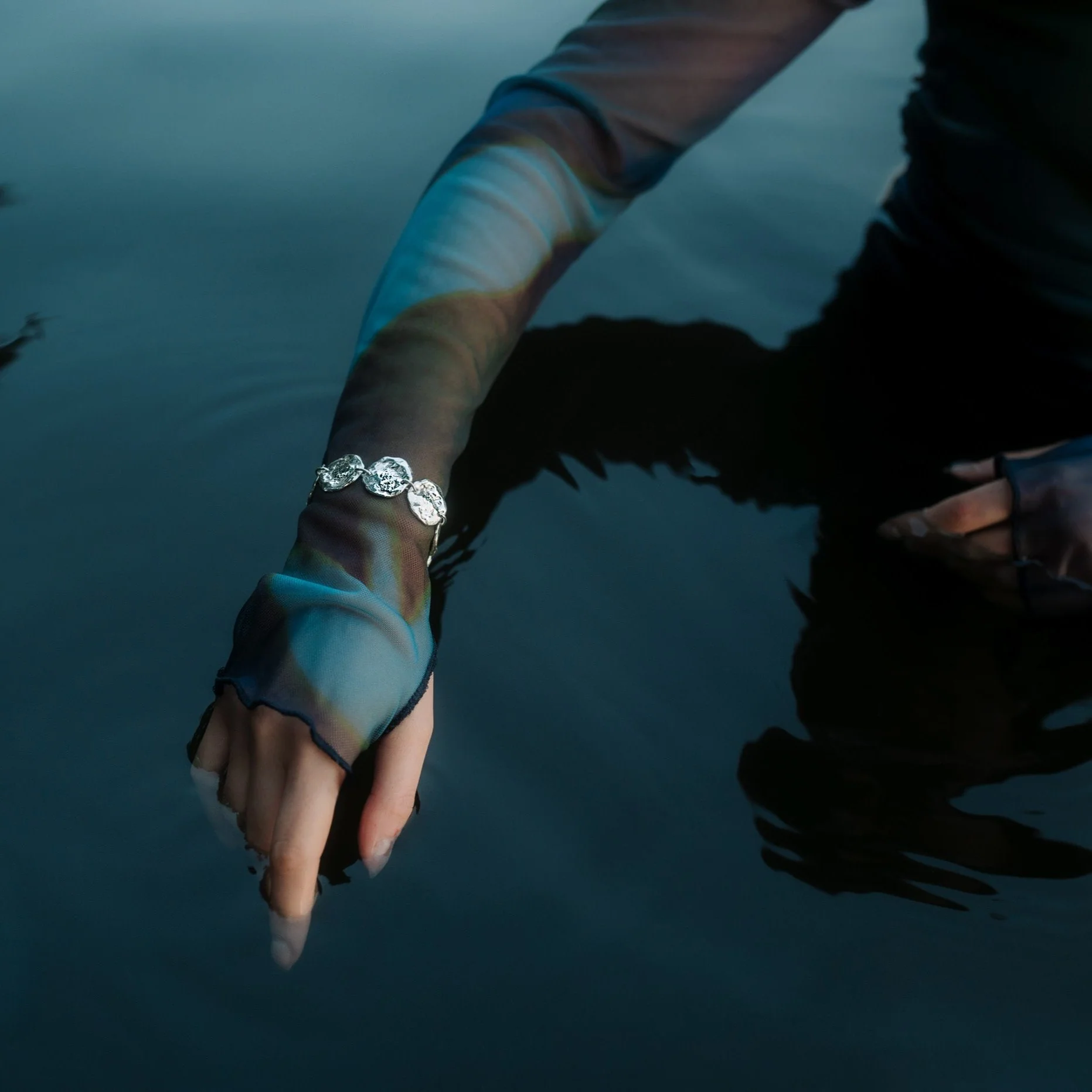 NORDDAL // Statement-Armband aus Silber - Image 3