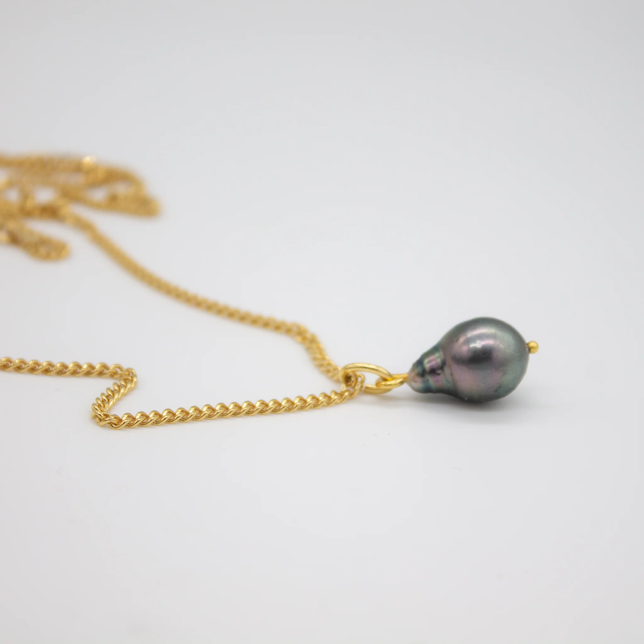 NYTORP // Anhänger vergoldet mit Tahiti-Perle - Image 4