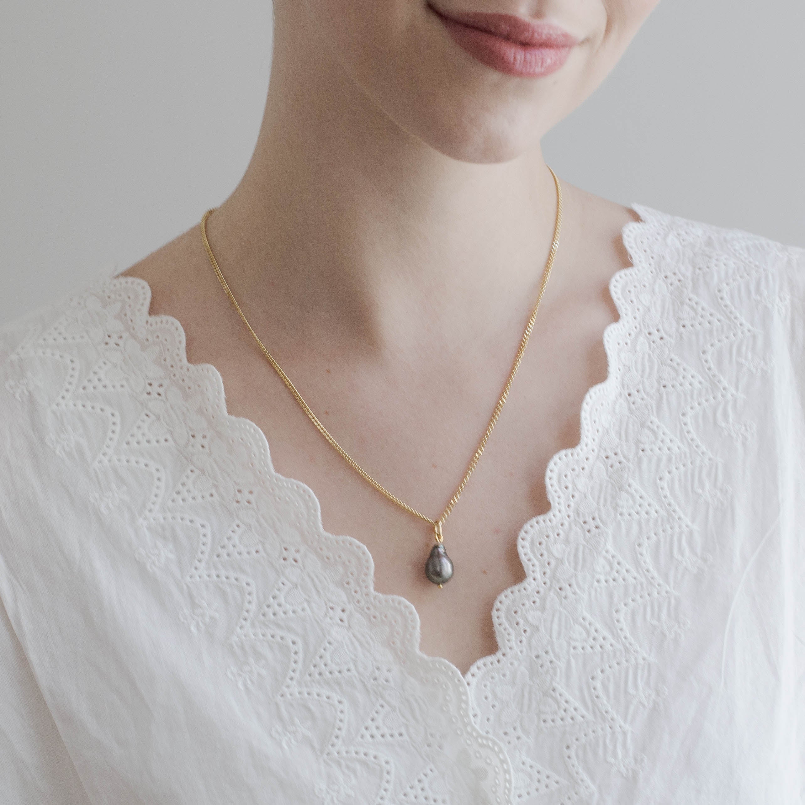 NYTORP // Anhänger vergoldet mit Tahiti-Perle - Image 5