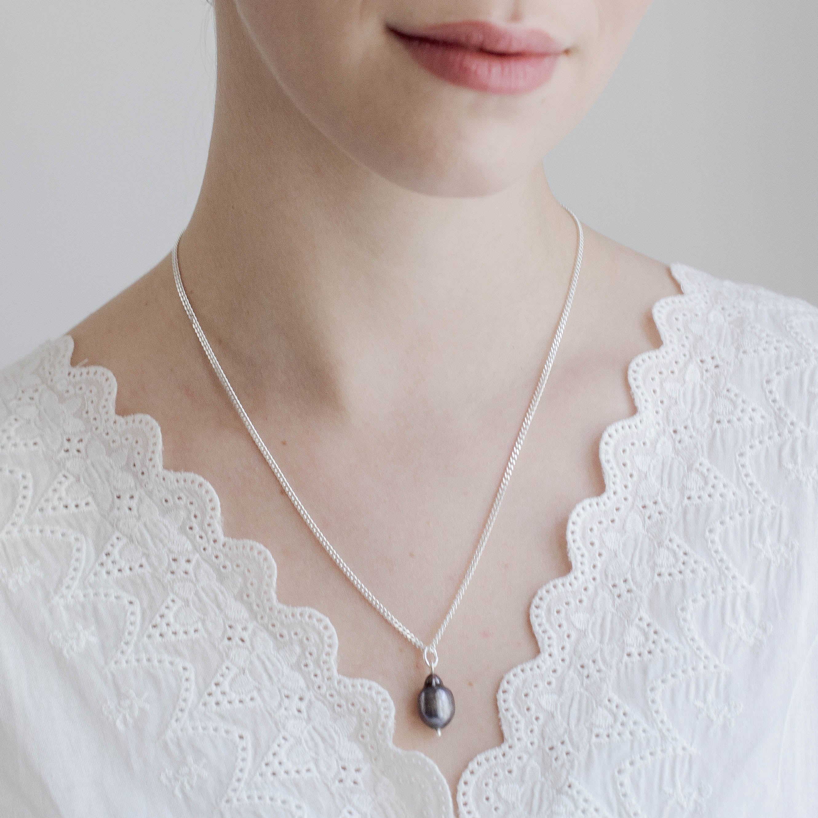 NYTORP // Halskette mit eleganter Tahiti-Perle - Image 4