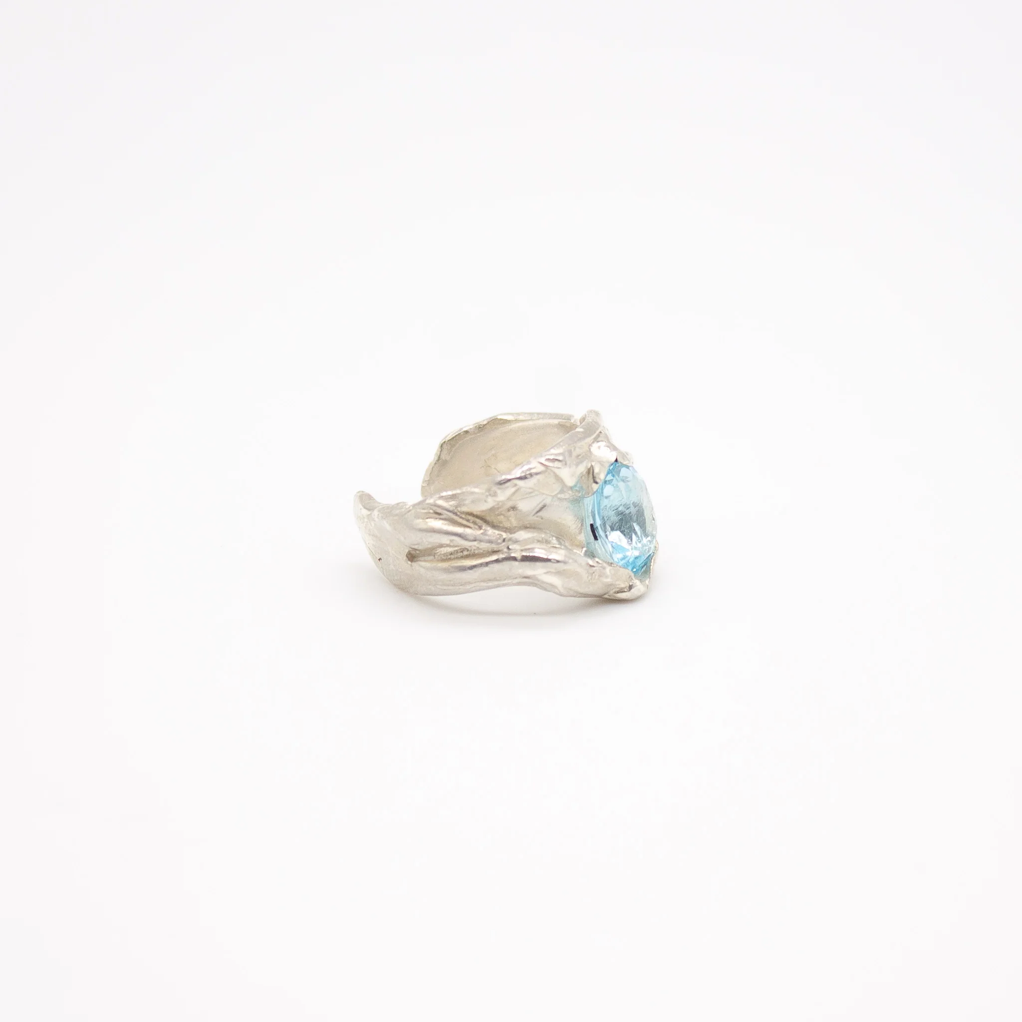 AMALIENBORG // Geöffneter Ring mit blauem Topas - Image 6