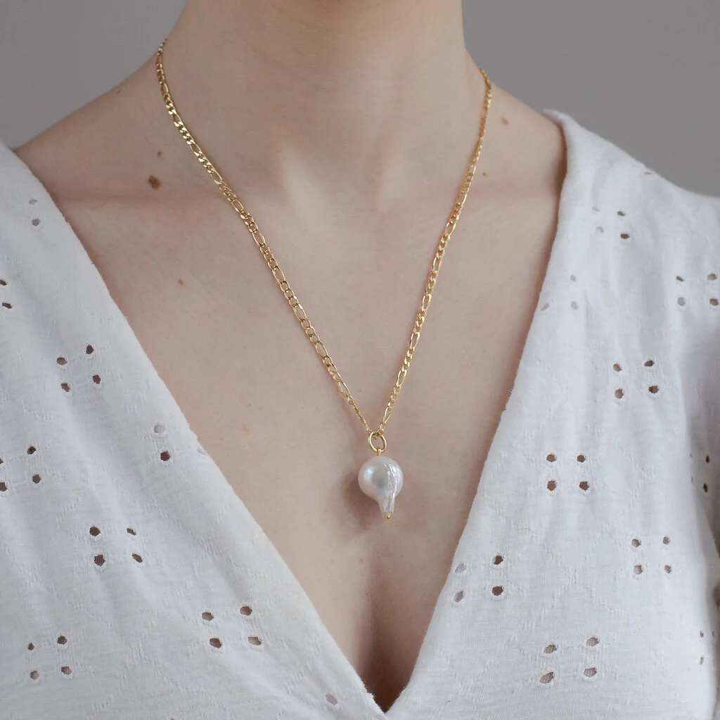 SALINA // Anhänger mit Barockperle in vergoldeter Einfassung (ohne Kette) - Image 5