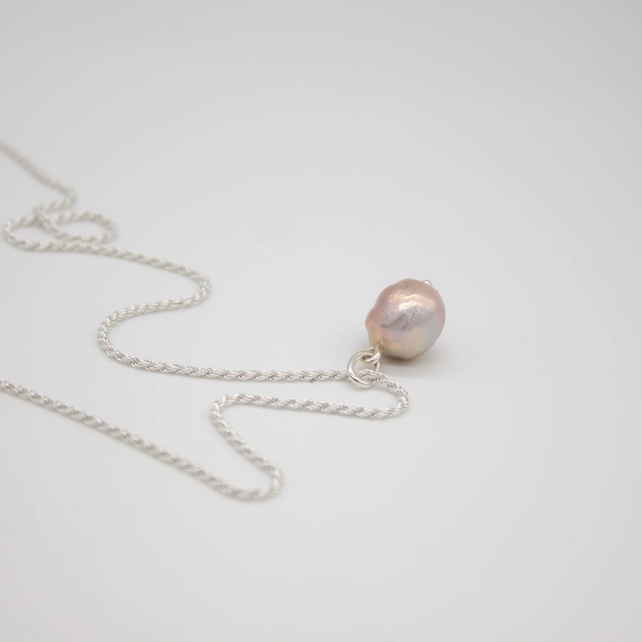 SVELVIK // Halskette mit Akoya-Perle - Image 3